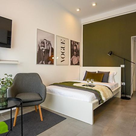 Classy Comfort - Chic Studio On Regina Elisabeta Boekarest Buitenkant foto
