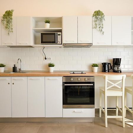 Classy Comfort - Chic Studio On Regina Elisabeta Boekarest Buitenkant foto