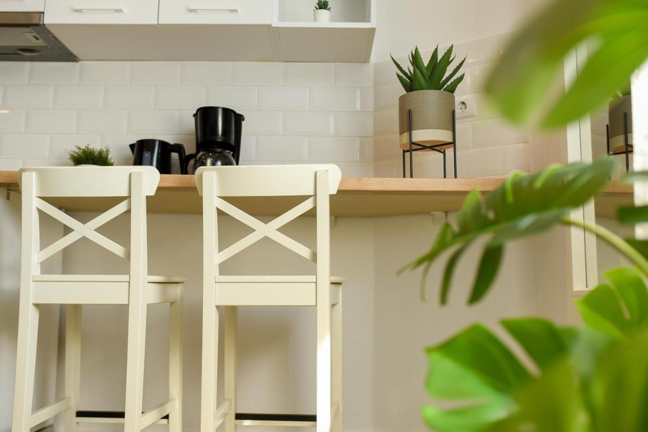 Classy Comfort - Chic Studio On Regina Elisabeta Boekarest Buitenkant foto