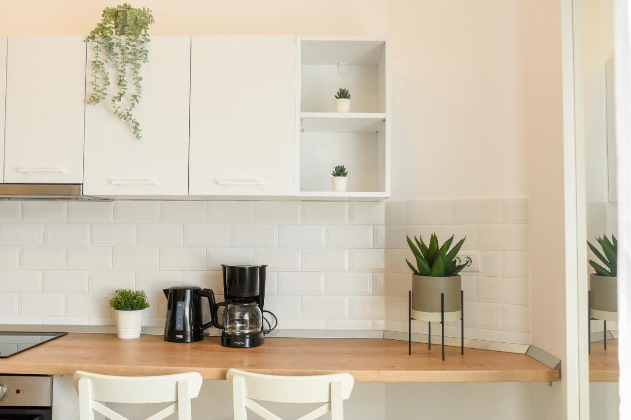 Classy Comfort - Chic Studio On Regina Elisabeta Boekarest Buitenkant foto